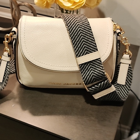 LIMITED TIME - Marc Jacobs Grove Mini Messenger Bag with 2 inch Strap - Beige - Picture 3 of 9